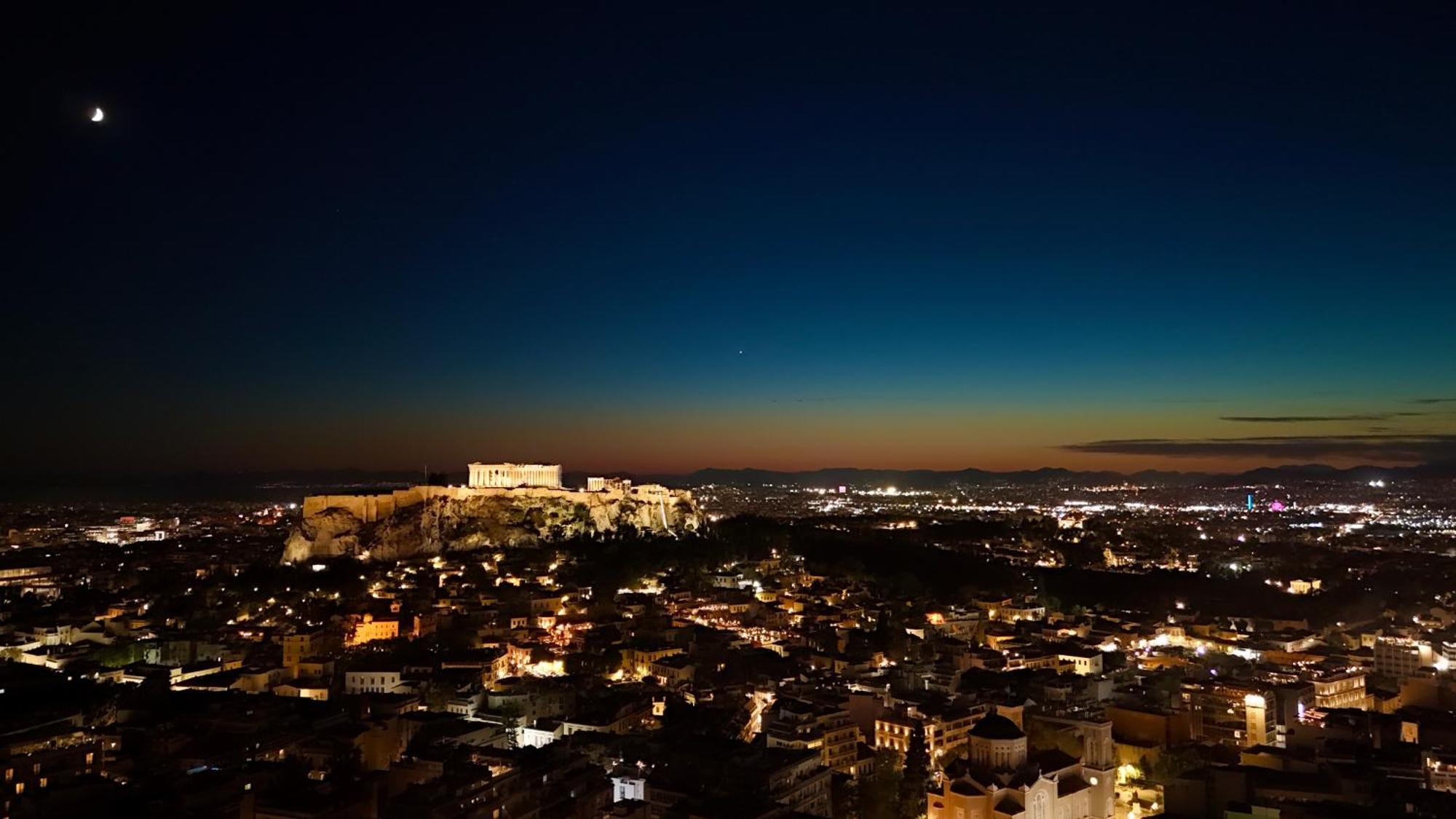 Parthenon And Syntagma Square View Apartment Афіни Екстер'єр фото